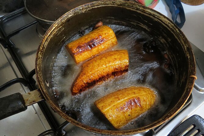 3 Hour Private Cooking Class With Plantains in Santo Domingo - Included Amenities and Refreshments