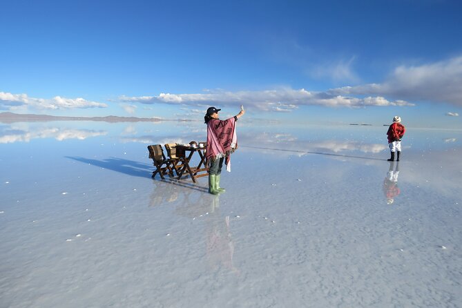 3D 2N Uyuni Salt Flats by Flight From La Paz to Atacama, Chile - Pickup and Logistics