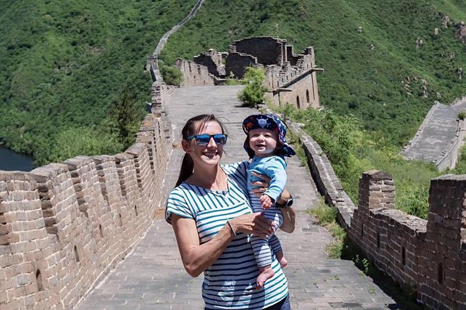 5 Hours Round Trip Transfer Service to Mutianyu Great Wall - Included Amenities and Services