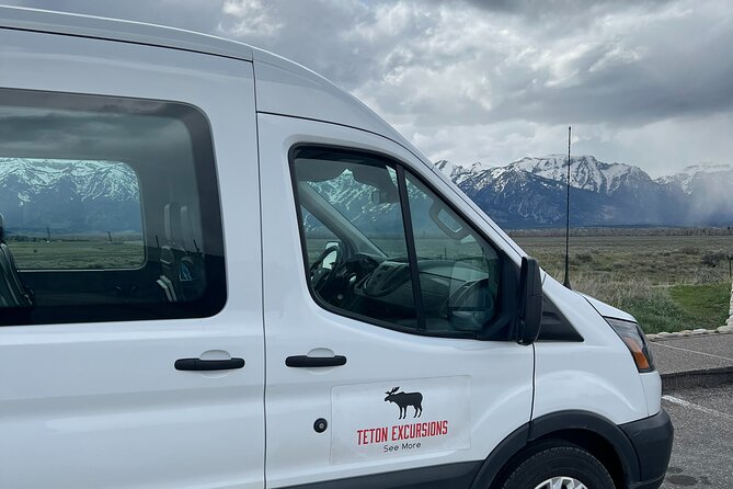 5 Person Full Day PRIVATE Yellowstone Tour- Picnic, Binoculars, Scope, Huge Van - Transportation and Accessibility