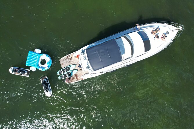 65ft Yacht Charter in Miami - Accessibility and Participation