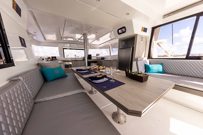 All Inclusive Tulum: 4 Hrs Private in 40 Catamaran Bali - Main Course