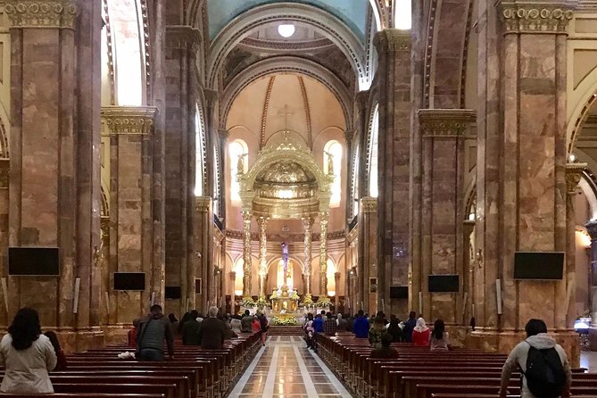 All You Need to Know About Cuenca in a Smooth Walk in the Historic District - Exploring Cuencas Religious Heritage
