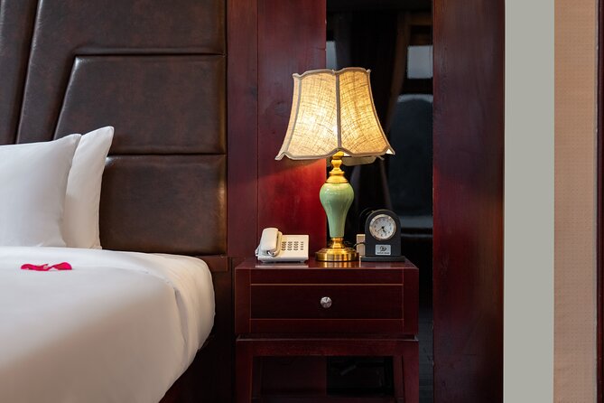 Apricot Halong Cruise Discovering Titov And Amazing Cave 2 Days 1 Night - Dining Experience