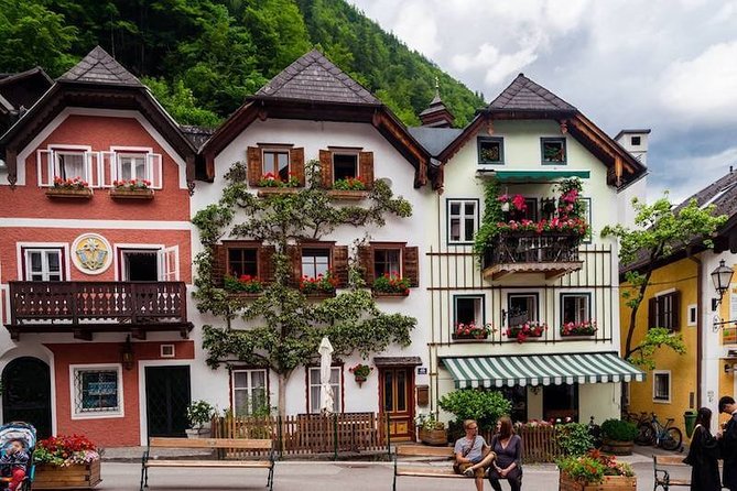 Arrival Private Transfers: Salzburg Airport SZG to Salzburg in Business Car - Frequently Asked Questions
