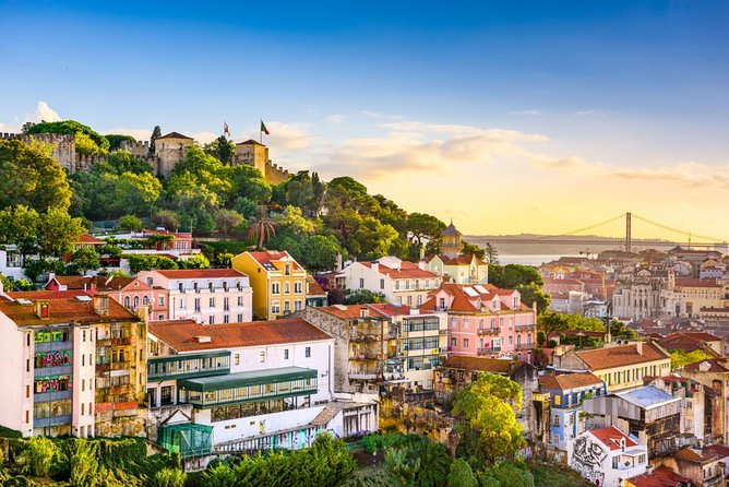 Arrival Transfer: Lisbon Airport LIS to Lisbon in Luxury Van - Pickup and Drop-off