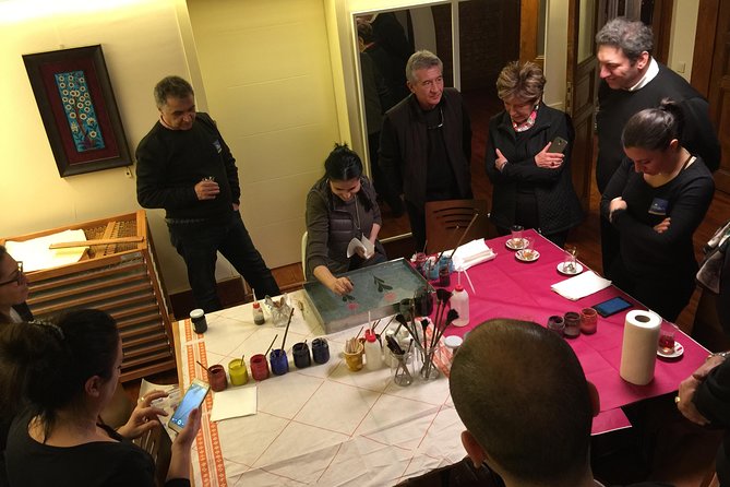 Art of Turkish Ebru Marbling Workshop in Istanbul - Accessibility and Participation