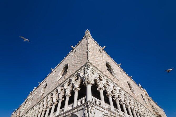 Bell Tower Priority Entry & Walking Tour of Venice - Challenges Faced by Travelers