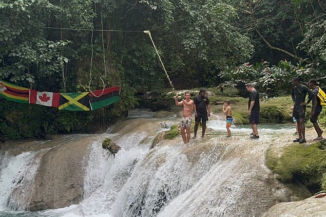 Blue Hole (Ocho Rios) - Accessibility and Participation