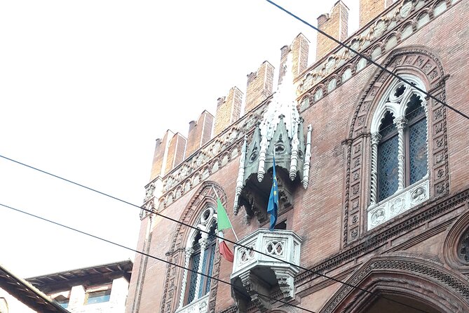 Bologna : a Walk Into History - Highlights of the Tour
