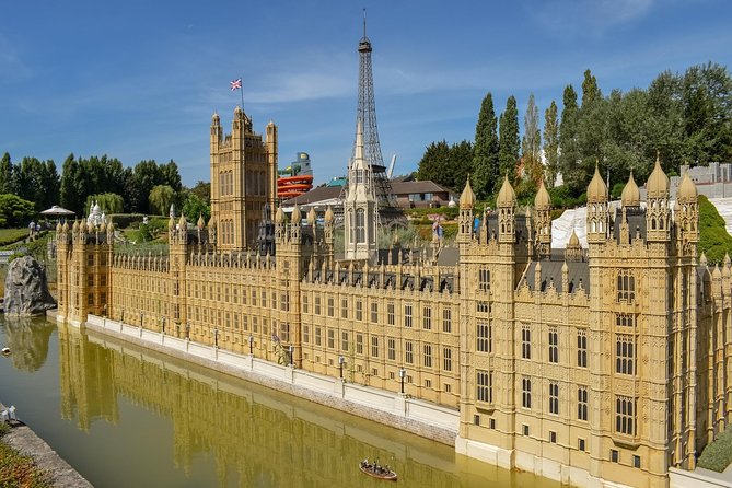 Brussels' European Quarter And The Atomium - Pricing and Availability
