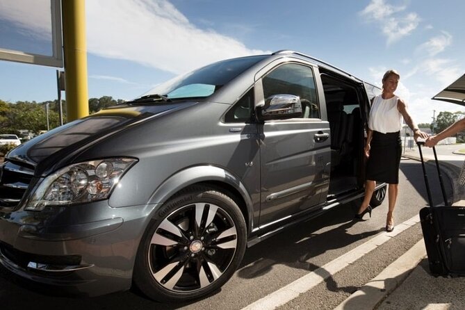 Cairo/Giza One Transfer From Airport to Hotel or Hotel to Airport - Pickup and Drop-off