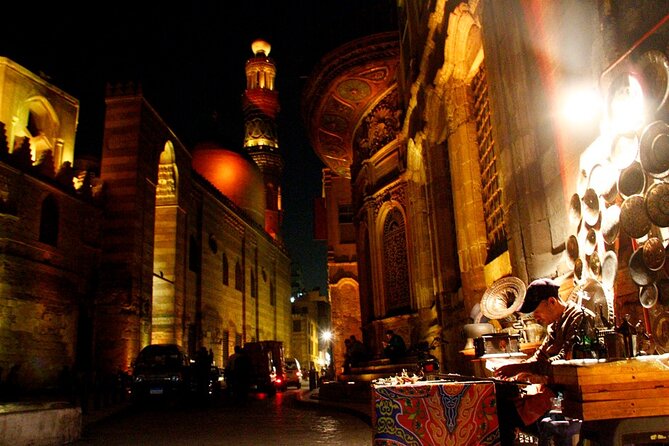 CAIRO TOUR Pyramids Sphinx Museum Bazaars Old Cairo and Lunch - Visit to the Egyptian Museum