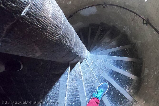 Castle Guided Tour (English) - Health and Safety Considerations