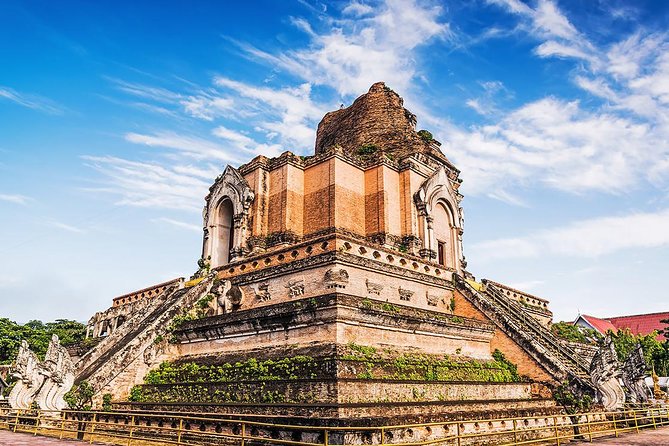 Chiang Mai RED TUK TUK City Tour: Famous View Point, Attractions & Doi Suthep - Tuk Tuk Experience