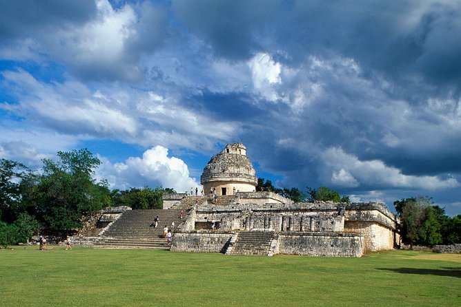 Chichen Itza, Ik Kil Cenote, Valladolid Premium Reduced Group - Highlights of the Tour