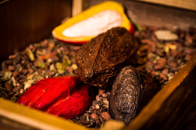 Chocolate Making Class From the Cocoa Bean to the Bar at Chocomuseo in Cusco - Tasting the Chocolate Tea Specialty