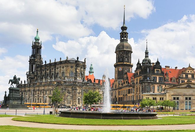 Classical Dresden Walking Tour With Licensed Guide - Inclusions and Logistics