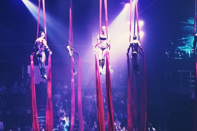Coco Bongo Show & Disco - Accessibility and Participation