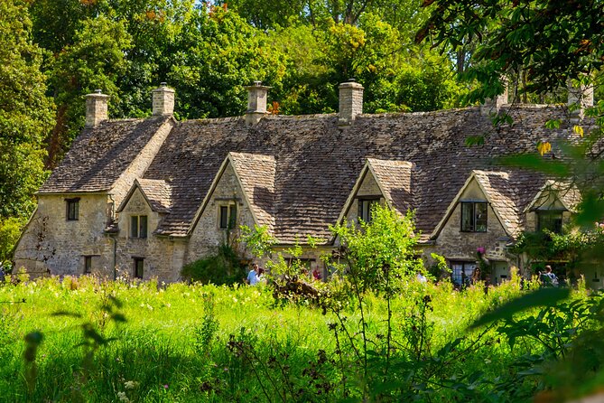 Cotswolds Village Private Car Tour and Photoshoot - Schedule