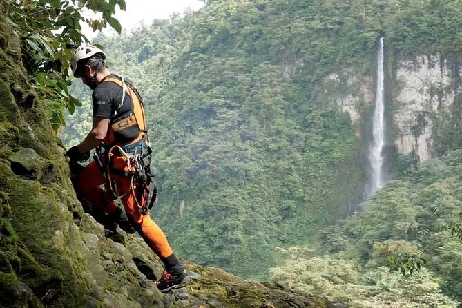 CR Natural Wonders Trek. Bajos Del Toro the Waterfall Trail + Poas Volcano. - Pricing and Inclusions