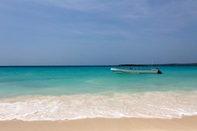 Day Tour Isla Del Encanto in Barú and Rosario Islands - Meeting and Pickup