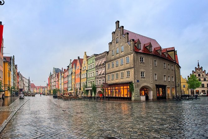 Departure Transfer: Munich to Munich Airport MUC by Business Car - Pickup and Drop-off