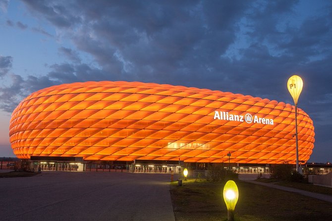Departure Transfer: Munich to Munich Airport MUC by Luxury Car - Pricing and Cancellation