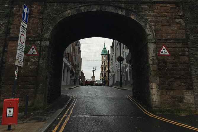 Derrie Danders: A Self-Guided Audio Tour of the Walled City's West - Meeting Point