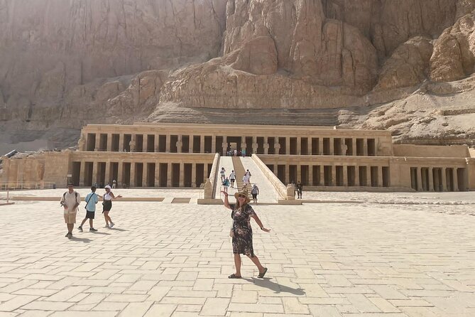 Discover Luxor Journey to the Valley of the Kings From Hurghada - Exploring the Valley of the Kings