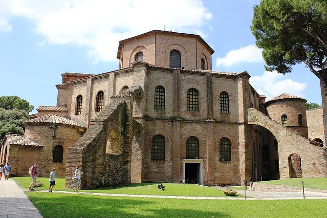 Discover Ravenna on Your Way to Venice With Private Transfer - Meeting and Pickup