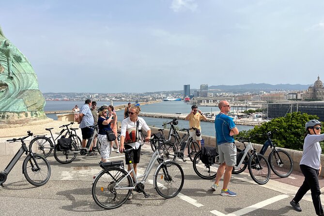 Discovery of Marseille by Electric Bike - Accessibility and Participation
