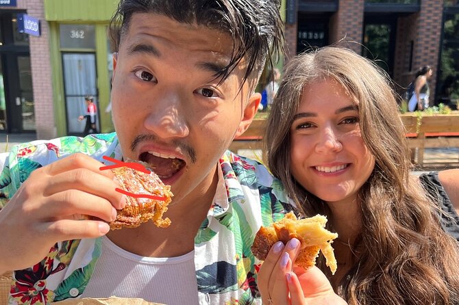 E-Scoot Experience to Indulge in Montréal's Iconic Food Scene - Indulge in Local Cuisine Favorites