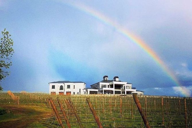 East Kelowna Wine Tour - Classic - 6 Wineries - Transportation