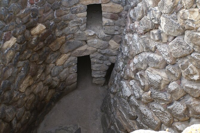 Excursion to the Nuraghe Su Nuraxi of Barumini From Cagliari - Visitor Experience