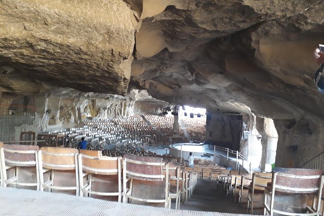 Explore Garbage City and Saint Simon Monastery - Giza Necropolis Meeting