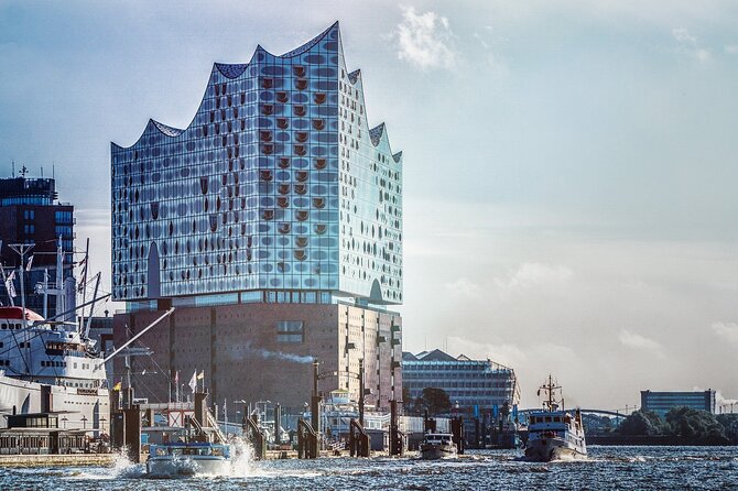 Explore Hamburgs Elbphilharmonie in a Playful Way - Modern and Individual - Affordable Pricing for the Experience