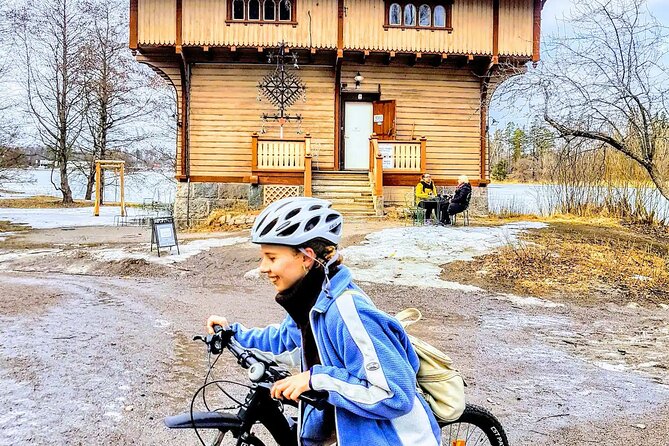 Explore Happiest Helsinki: Bike/Ebike: Bbq, Sauna, Forest, &Parks - Exploring Lush Forest Landscapes
