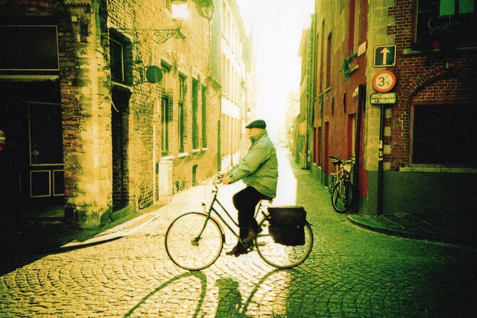 Explore the Instaworthy Spots of Bruges With a Local - Reviews and Feedback