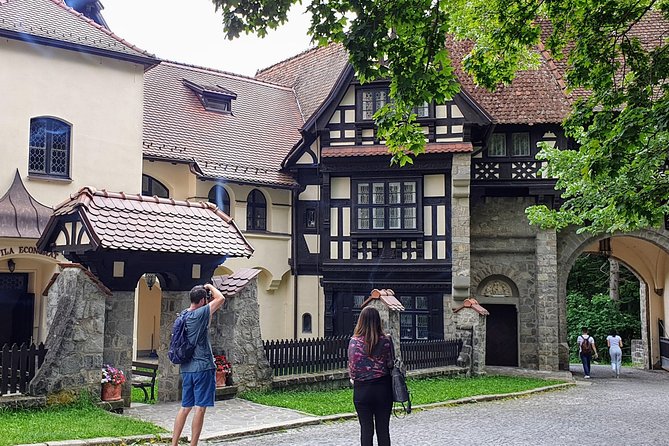 Famous Castles Peles & Bran | Attentive Guide | PrivateTour - Pickup Information