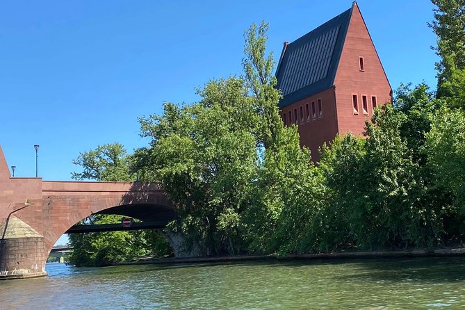Frankfurt - Mainz Premium Day Trip by Boat With Sightseeing & Wildlife, F&B - Inclusions and Accessibility
