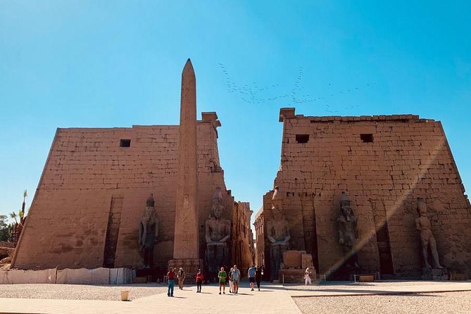 Full-Day East and West Luxor Private Tour - Dining Options and Local Cuisine