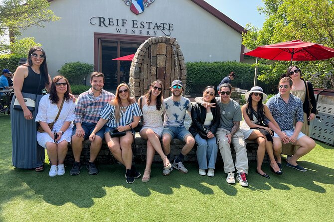 Full-Day Group Wine Tour (With Cheese and Charcuterie) in Niagara-On-The-Lake - Wine Tasting Experience