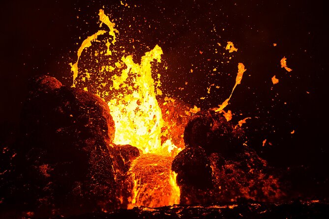 Full-Day Hike to Geldingadalur Active Volcano From Reykjavik - Witnessing Molten Lava Flows
