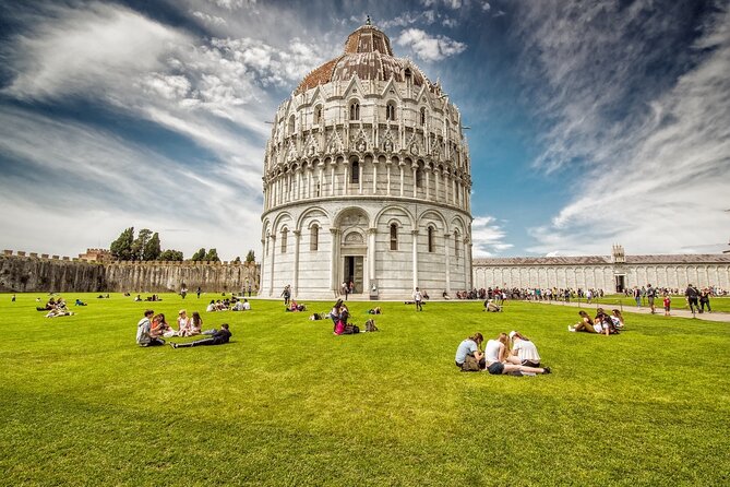 Full-Day Pisa and Lucca Day Trip From Montecatini - Seasonal Availability and Language