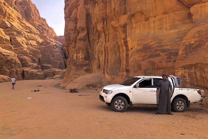 Full Day Tour Exploring the Wadi Rum Desert - Pickup and Meetup