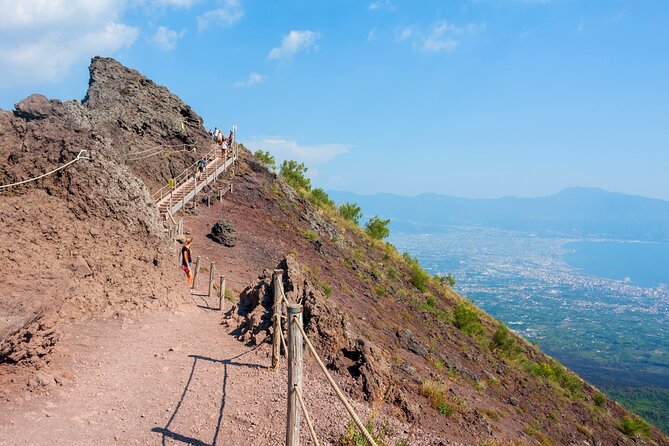 Full Day Tour to Pompeii, Vesuvius and Wine Tasting - Conquering Mount Vesuvius