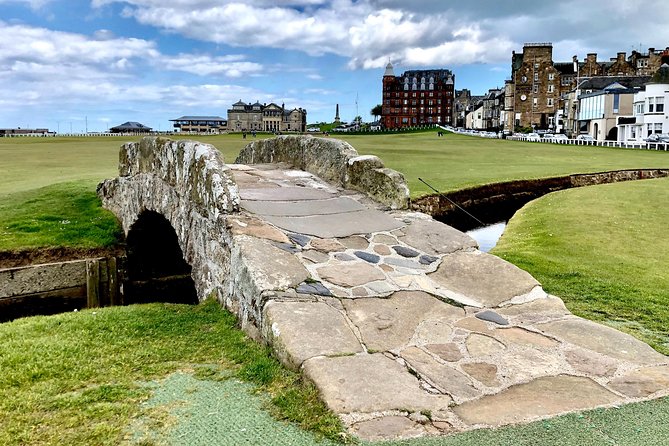 Full Day Tour to St Andrews, Dunfermline & the Fife Coast - Exploring Dunfermline Abbey