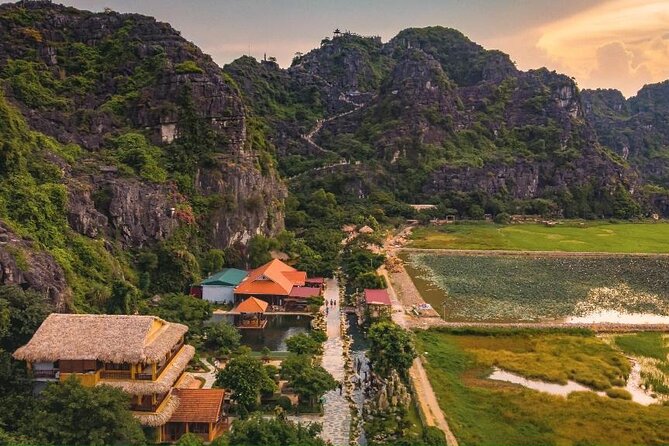 Full-Day Trang An, Hoa Lu and Mua Cave Tour With Lunch - Lunch Offerings