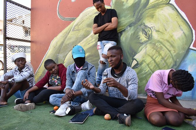 Gender + LGBTQ Roundtable & Finger Food W/ Teenagers Add-On - Lively Roundtable Discussions